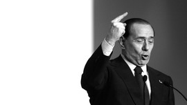 Cover articolo Trent'anni di Berlusconi 